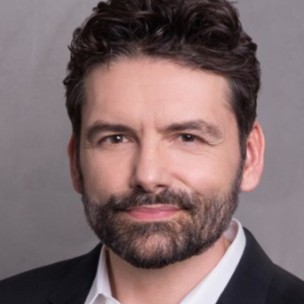 Dr. Thomas Schwenke